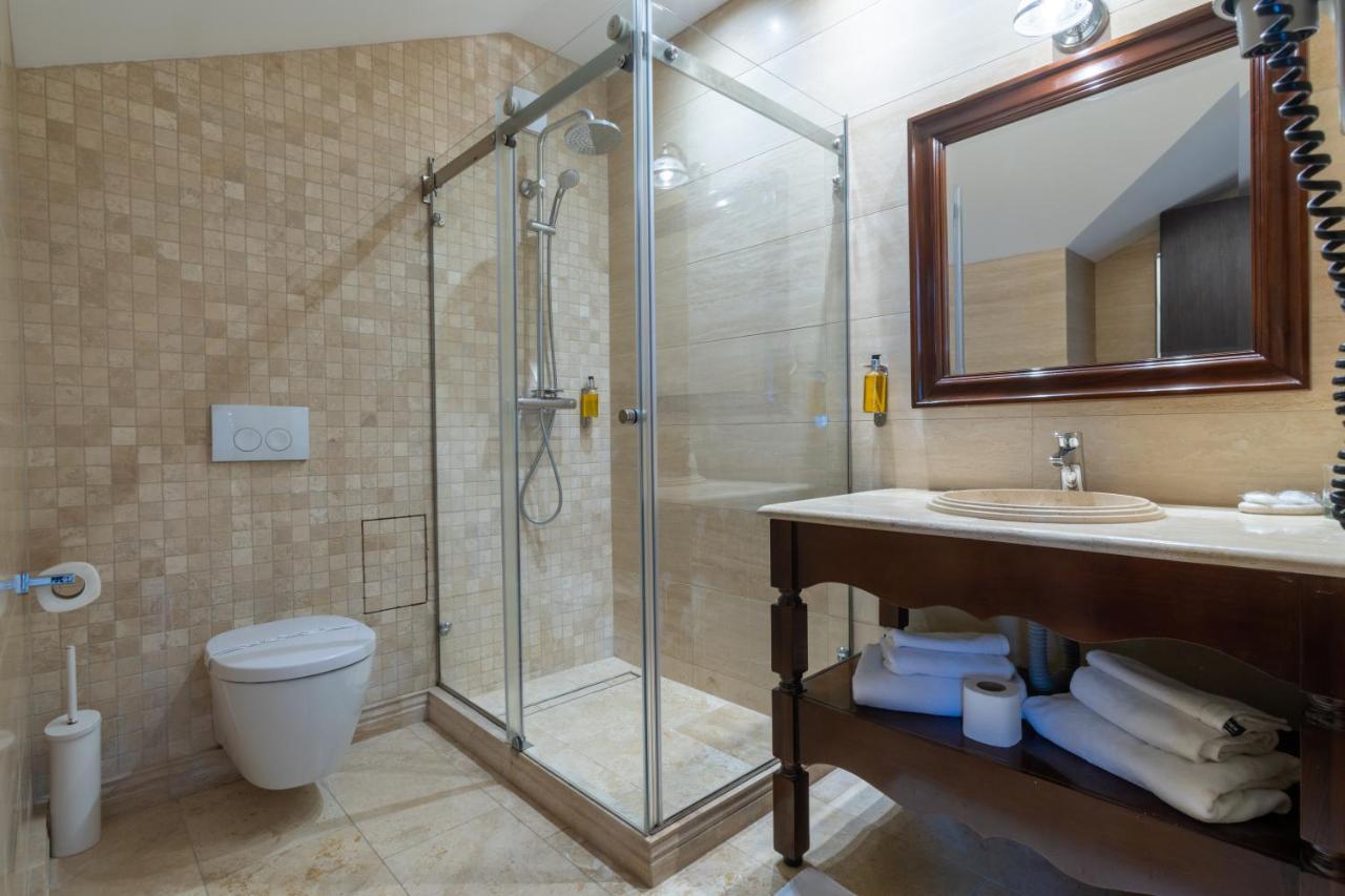 Hotel Gabriela 3*