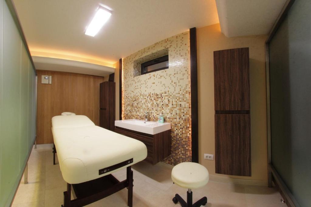 Gabriela Hotel 3*